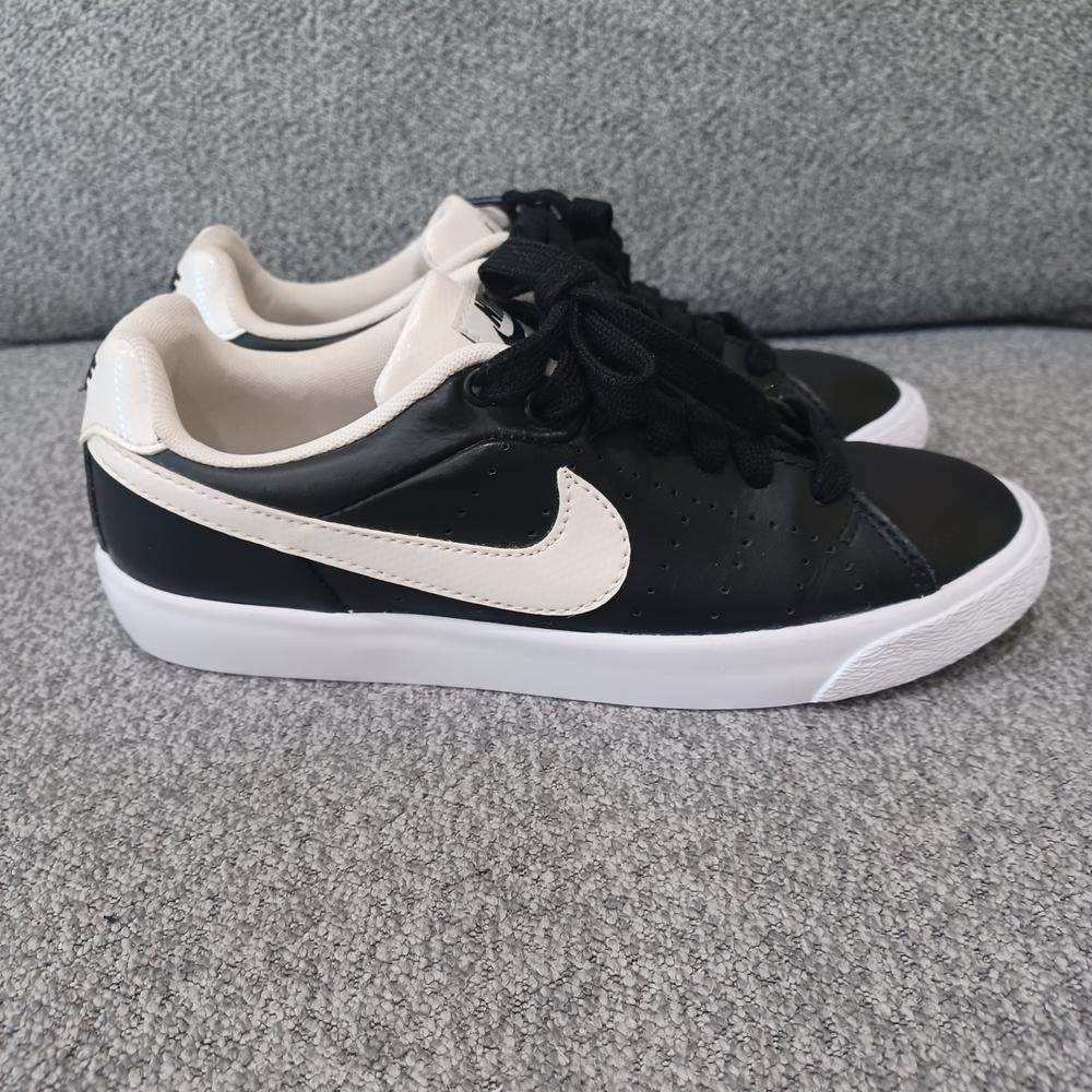 Nike Black and White Sneakers